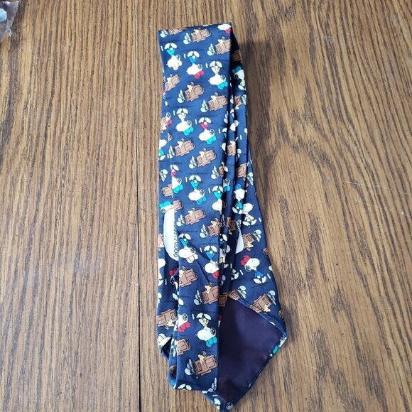 Peanuts Snoopy Golf Necktie Good Caddies Are Hard to Find 100% Silk - Picture 2 of 4